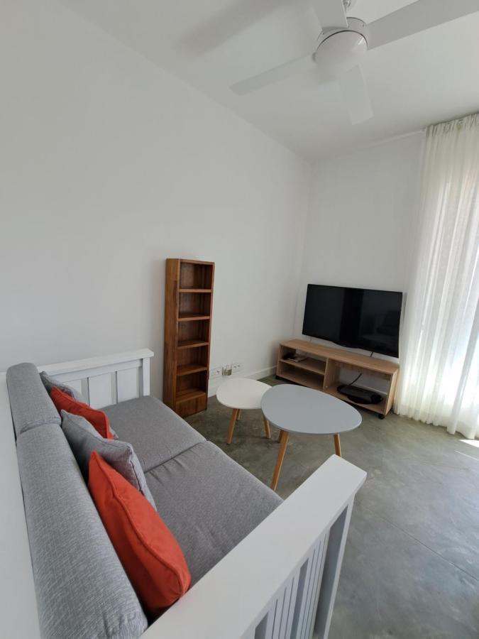Hébergement de vacances Luxury Beachfront With Private Pool - Jolly's Rock Calodyne