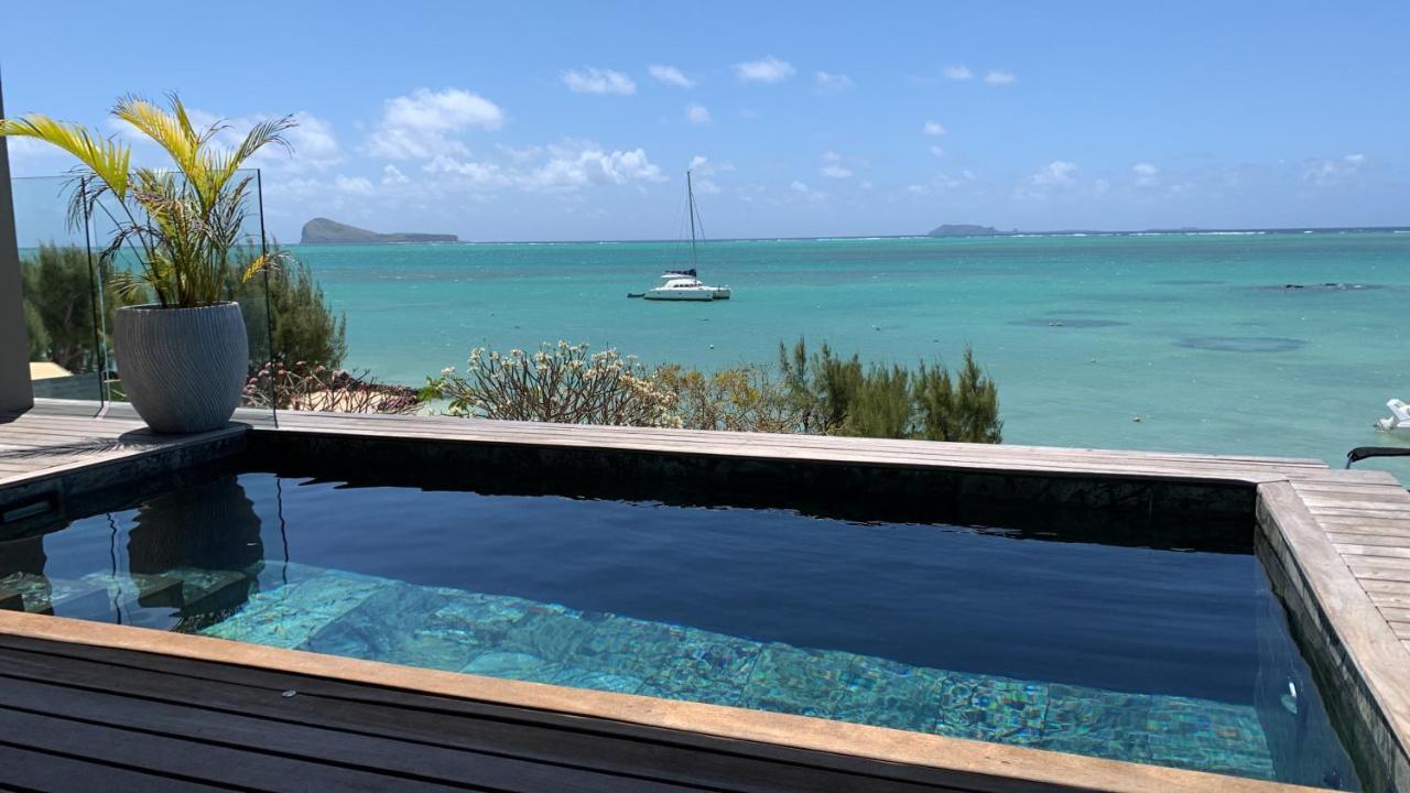 Hébergement de vacances Luxury Beachfront With Private Pool - Jolly's Rock Calodyne